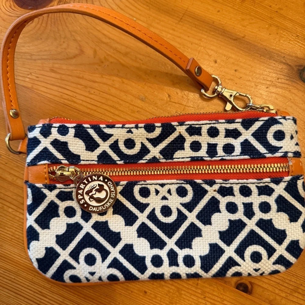 Spartina 4Natural Linen Leather Wristlet  Zip Top New without Tags